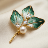 Green Leaf Rhinestone Pearl Brooch, 8.35mm thumbnail 7