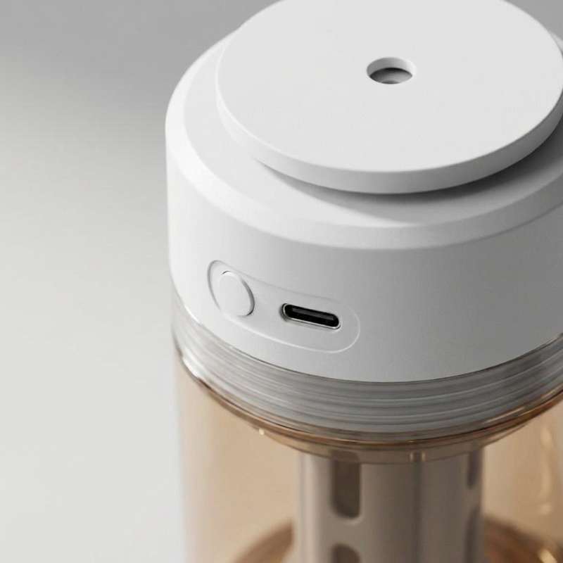 HC100 Car Negative Ion Generator - USB-C Powered Air Purifier for Vehicles\n5-Week Delivery - Image 4